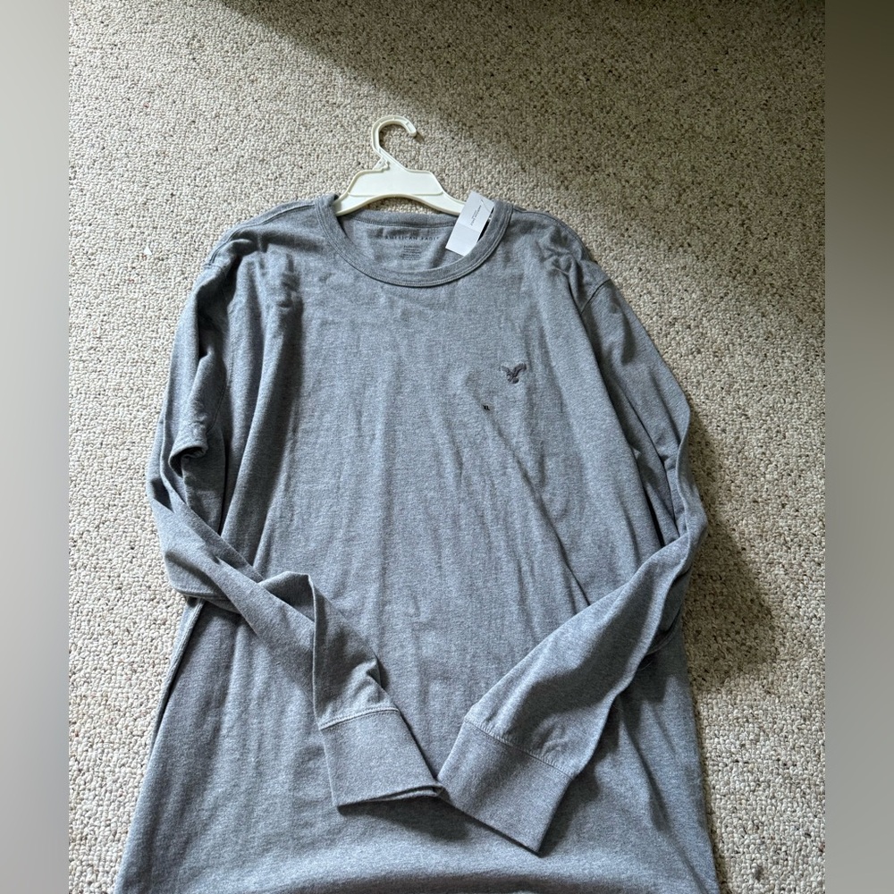 American Eagle Outfitters Gray Long Sleeve Tee